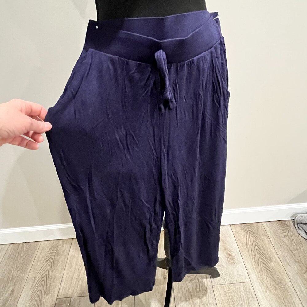 Soft Capri Pants - Navy Blue Size Small- Jenny Boston